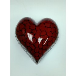 Urne en forme de coeur rouge