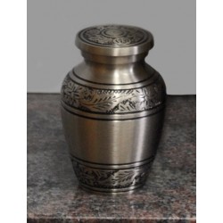 Urne souvenir avec gravures de fleurs et feuilles
